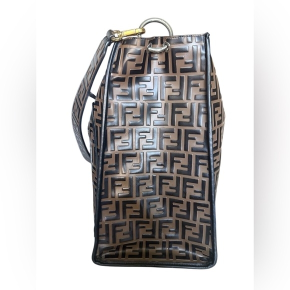 Fendi‎ Black and Brown Tote with Iconic Monogram - Picture 4 of 16